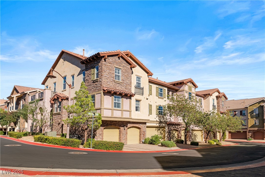 8 Via VIta Bella Henderson, NV 89011 - Photo 49 of 62