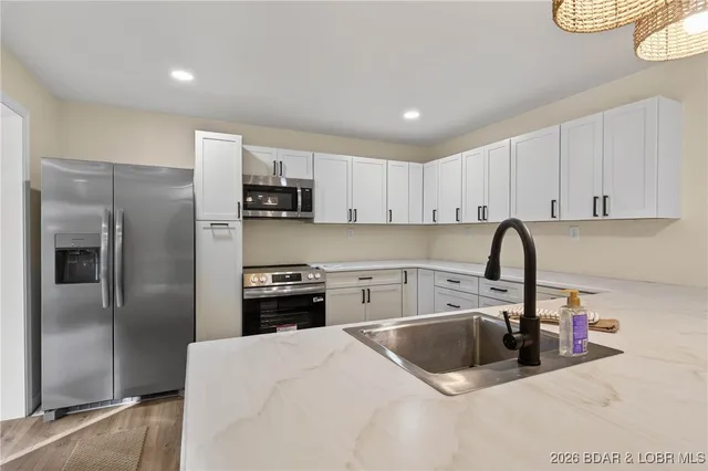 $354,900 | 929 Elm Drive, Warsaw, MO 65355