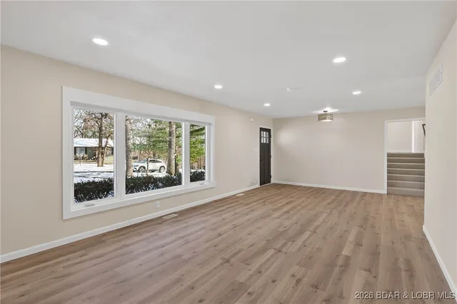 $354,900 | 929 Elm Drive, Warsaw, MO 65355