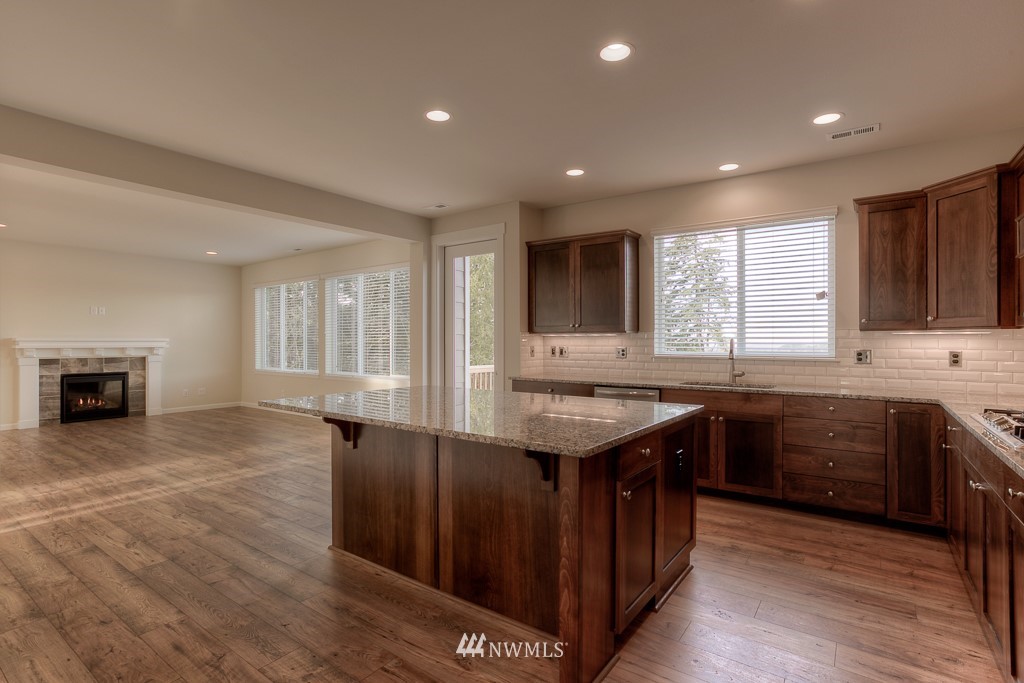 323 221st Place Southwest, Unit L1001 Bothell, WA 98021 - Photo 4 of 22