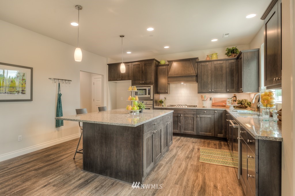 323 221st Place Southwest, Unit L1001 Bothell, WA 98021 - Photo 9 of 22