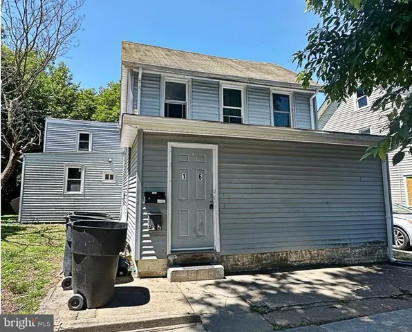 $2,200 | 16 South New Street, Unit 1, Dover, DE 19904