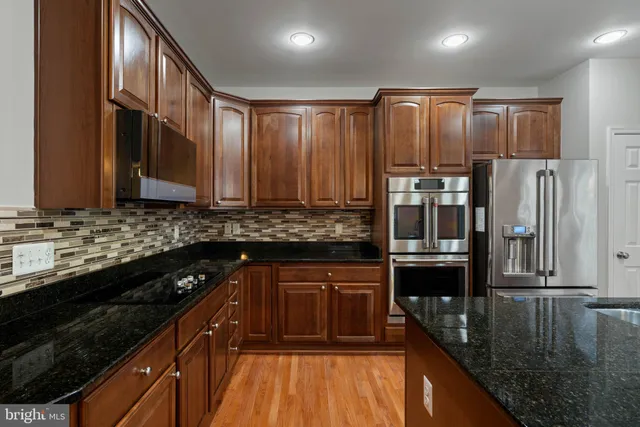 $525,000 | 2116 Abbottsbury Way, Woodbridge, VA 22191