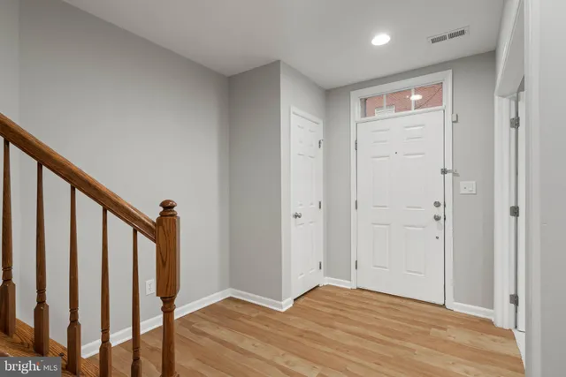 $525,000 | 2116 Abbottsbury Way, Woodbridge, VA 22191