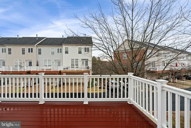 $525,000 | 2116 Abbottsbury Way, Woodbridge, VA 22191