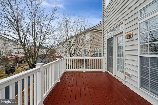 $525,000 | 2116 Abbottsbury Way, Woodbridge, VA 22191