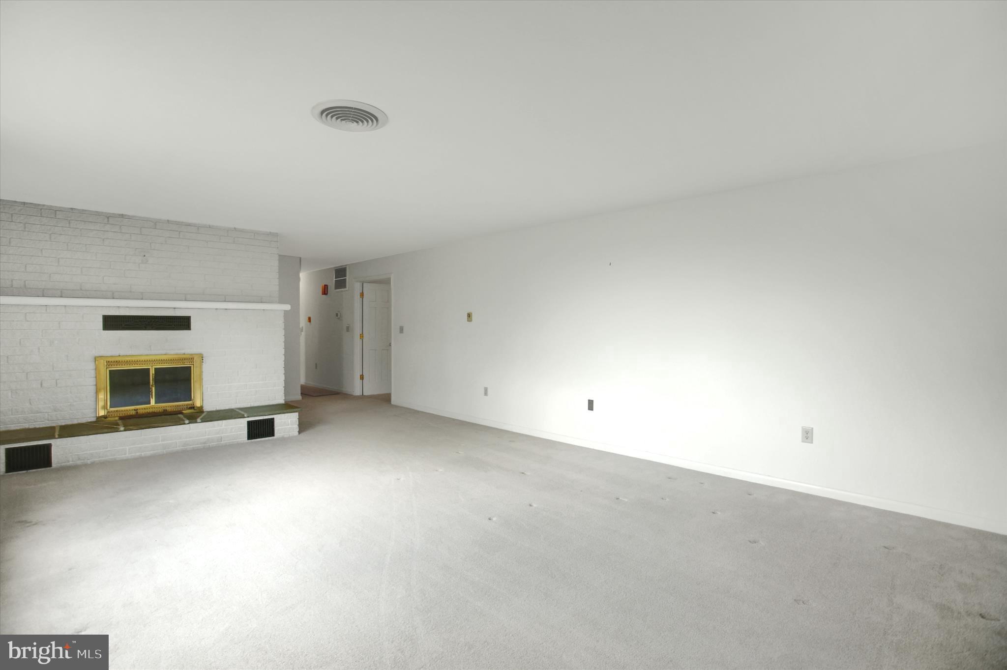 232 Mt Union Road Fayetteville, PA 17222 - Photo 15 of 39 Upper floor living room