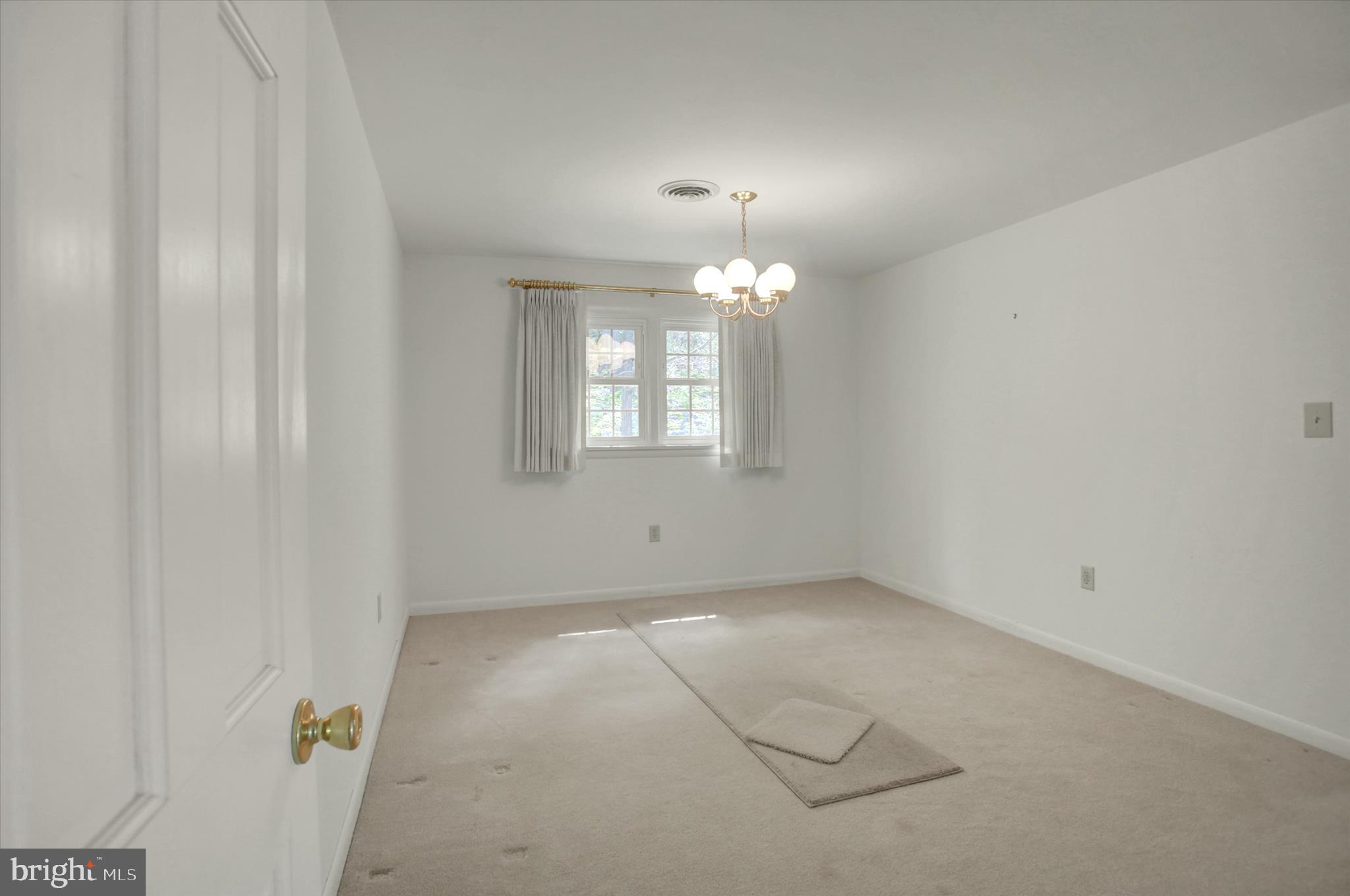 232 Mt Union Road Fayetteville, PA 17222 - Photo 18 of 39 Dining room
