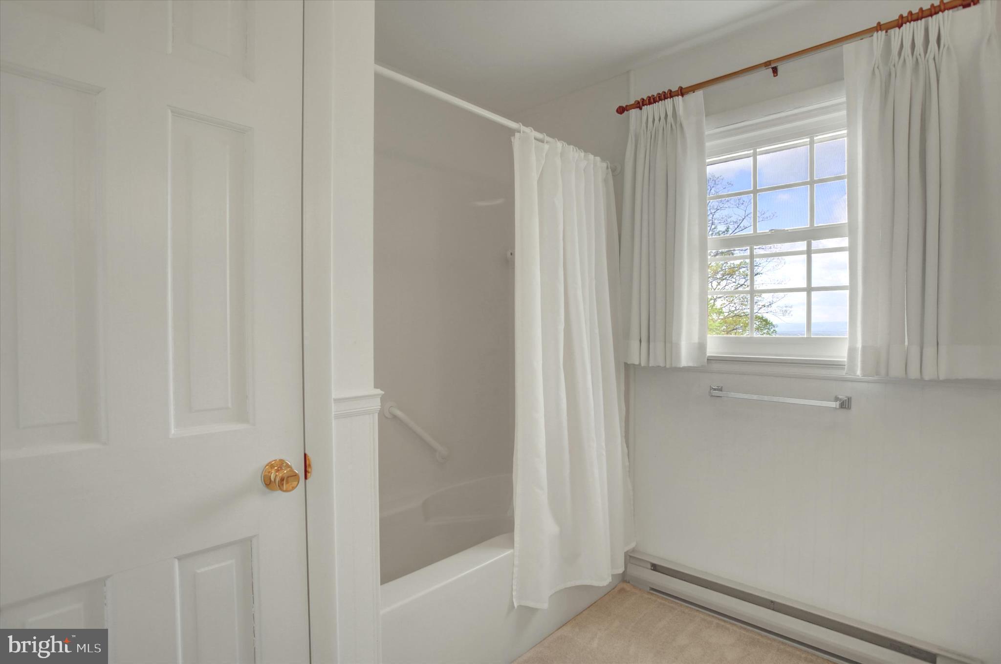 232 Mt Union Road Fayetteville, PA 17222 - Photo 24 of 39 Hallway full bathroom
