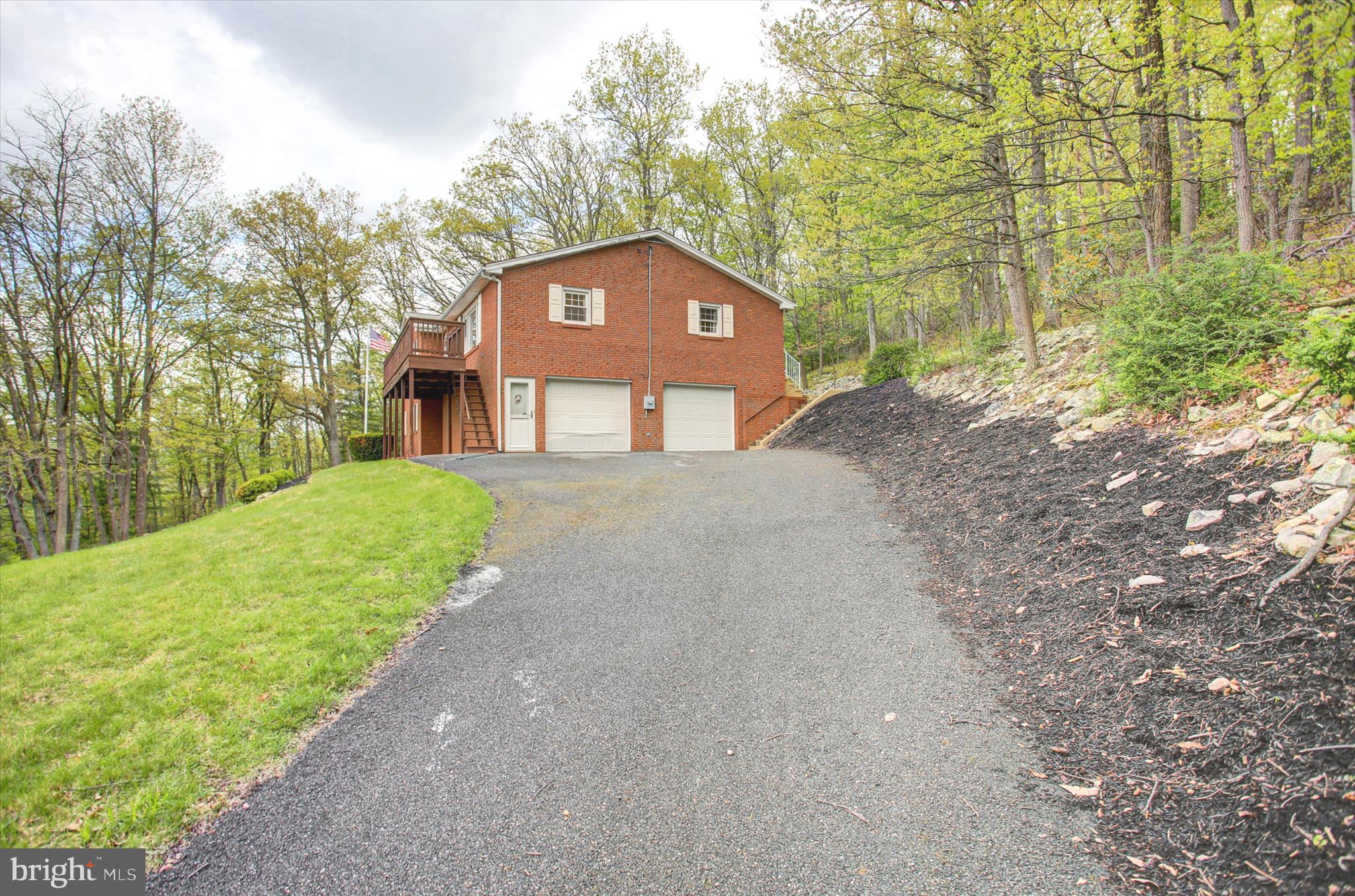 232 Mt Union Road Fayetteville, PA 17222 - Photo 4 of 39