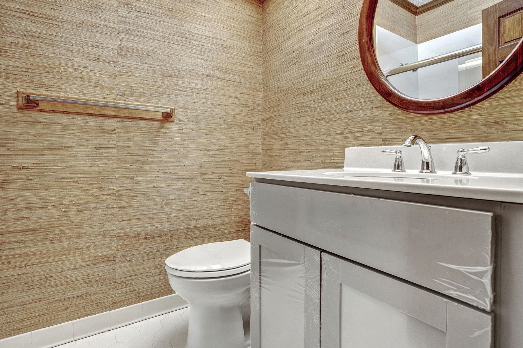 7815 Breckon Way Raleigh, NC 27615 - Photo 18 of 26 Bathroom
