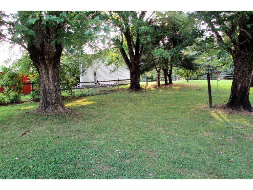 333 H Heaton Road Elizabethton, TN 37643 - Photo 3 of 32 Photo 3