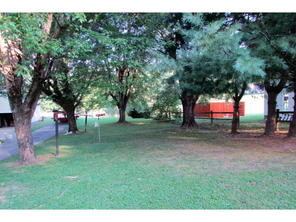 333 H Heaton Road Elizabethton, TN 37643 - Photo 4 of 32 Photo 4