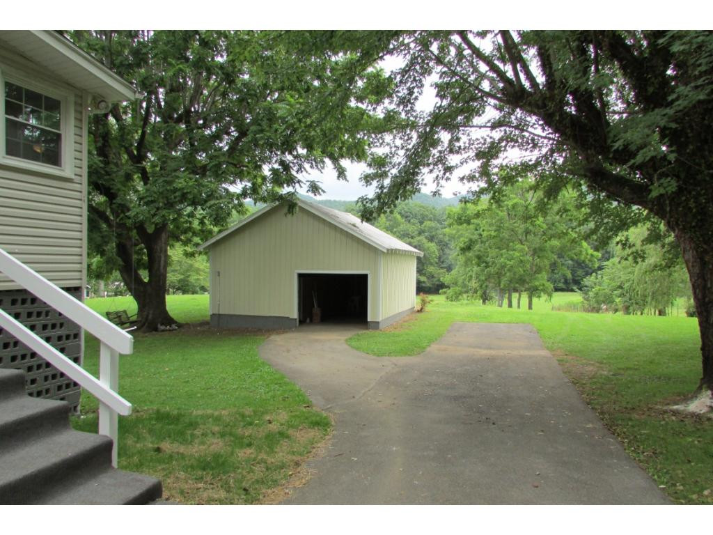 333 H Heaton Road Elizabethton, TN 37643 - Photo 8 of 32 Photo 8