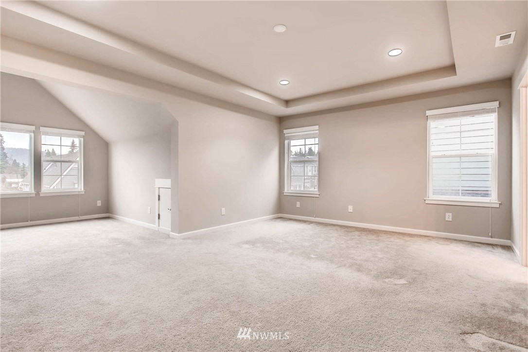 5601 Northeast 9th Street Renton, WA 98059 - Photo 11 of 23