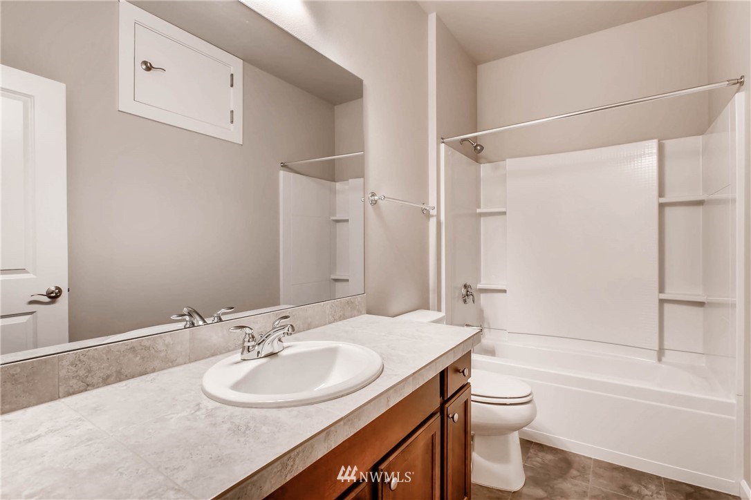 5601 Northeast 9th Street Renton, WA 98059 - Photo 18 of 23