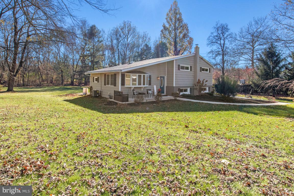 906 Valley Road Blue Bell, PA 19422 - Photo 2 of 36 Gallery Image 2