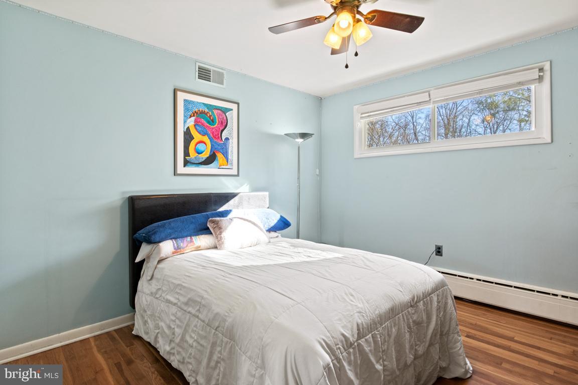 906 Valley Road Blue Bell, PA 19422 - Photo 21 of 36 2nd bedroom
