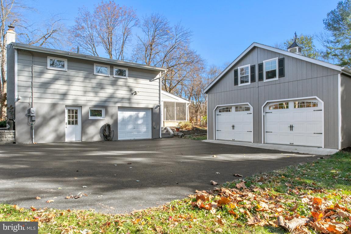 906 Valley Road Blue Bell, PA 19422 - Photo 32 of 36 Garages