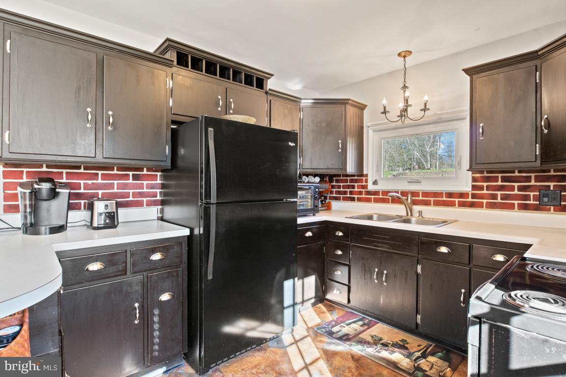 906 Valley Road Blue Bell, PA 19422 - Photo 10 of 36 Kitchen