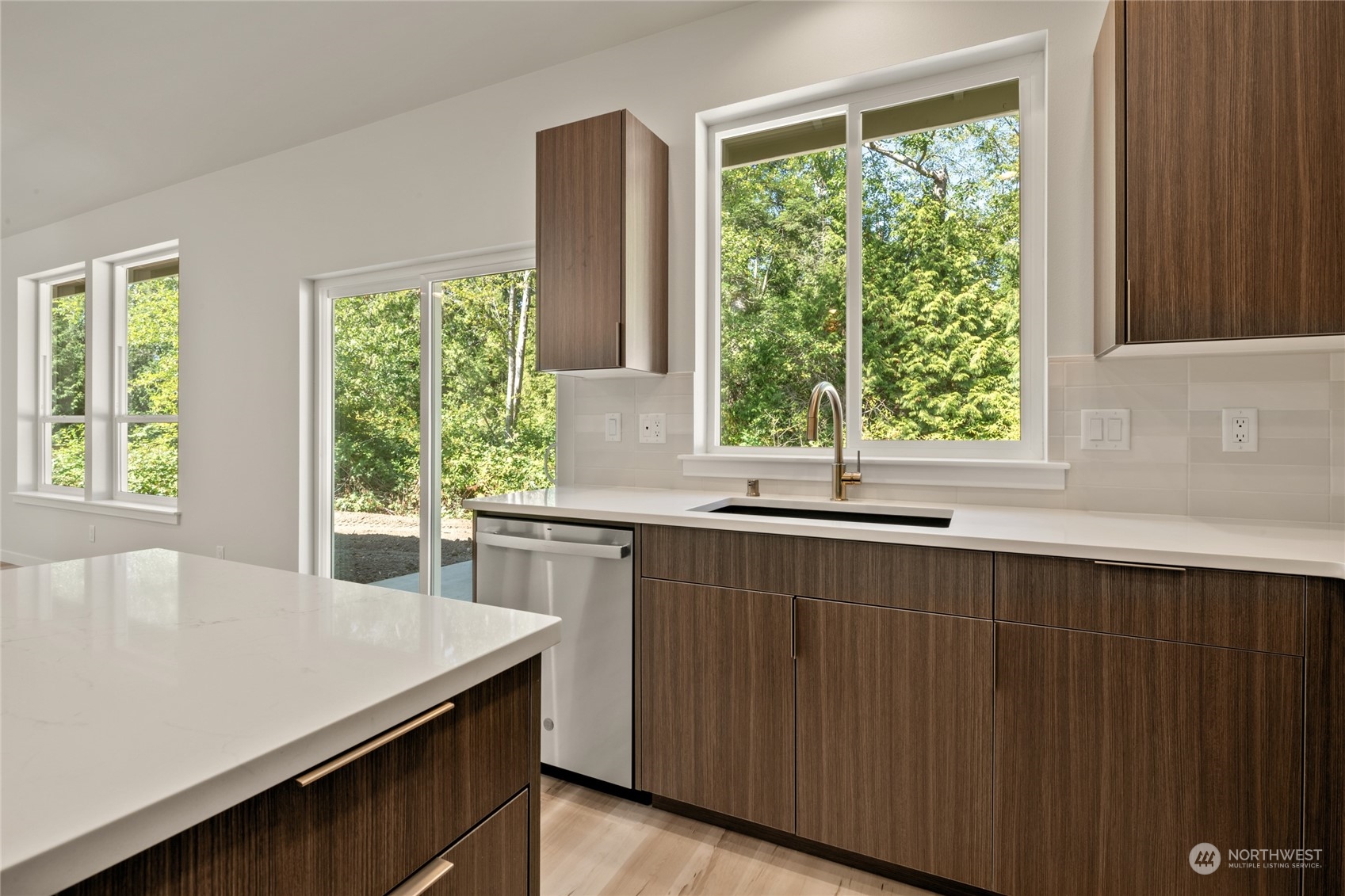 8237 Chilliwack Road Blaine, WA 98230 - Photo 8 of 33 Gallery Image 8