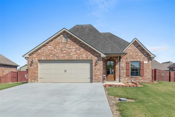 $291,500 | 607 Chestnut Street, Iowa, LA 70647