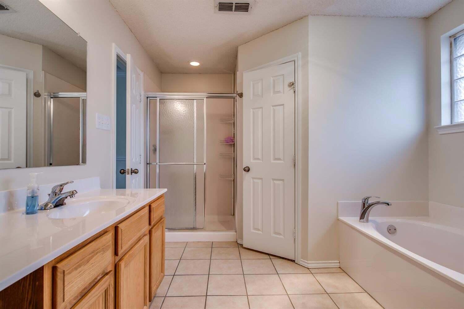 6806 86th Street Lubbock, TX 79424 - Photo 13 of 19 20241219224136608338000000-o