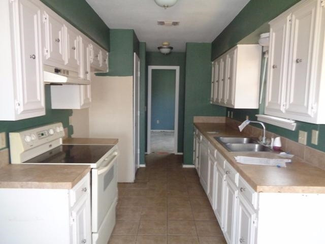 3907 Ridgeway Drive Plainview, TX 79072 - Photo 3 of 10 Photo 3