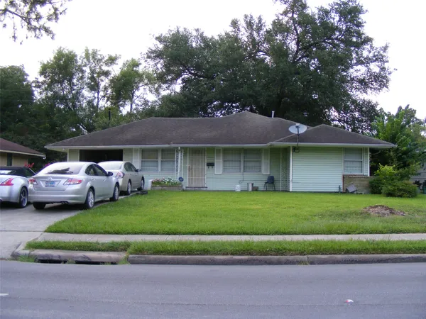 $1,700 | 5751 Bellfort Avenue, Houston, TX 77033