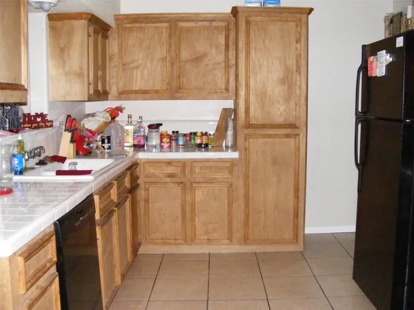 $1,700 | 5751 Bellfort Avenue, Houston, TX 77033