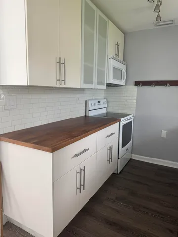 $2,800 | 418 Southwest 14th Avenue, Delray Beach, FL 33444