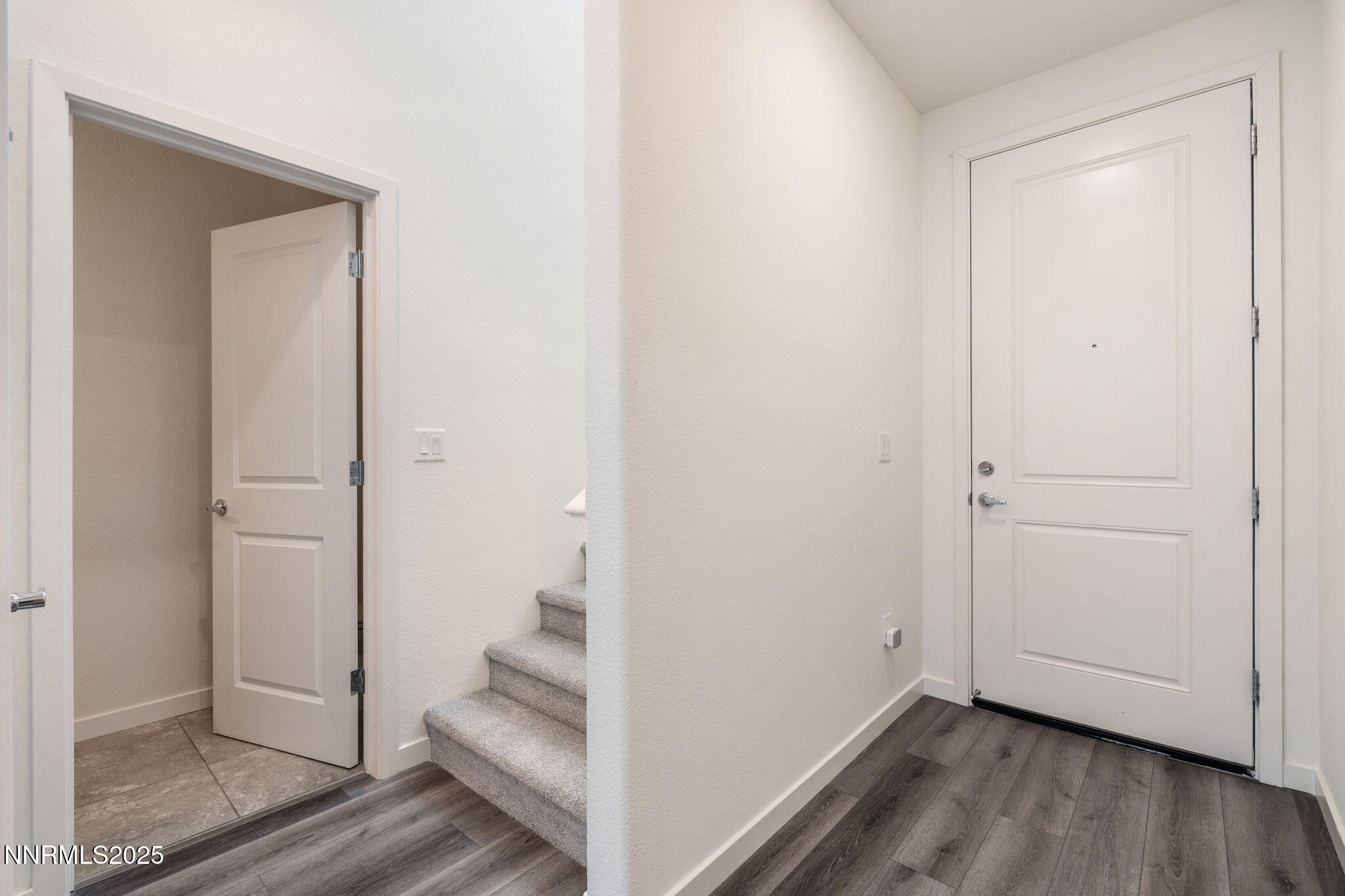 4589 Falcon Rock Lane Sun Valley, NV 89433 - Photo 5 of 26 a view of an entryway space