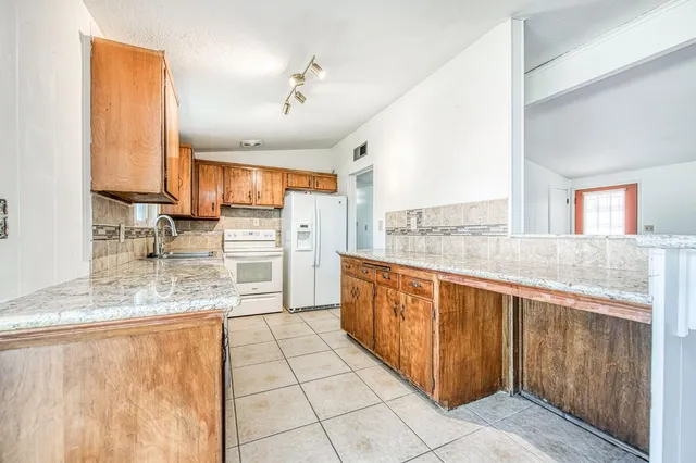 $359,000 | 145 Rall Avenue, Clovis, CA 93612