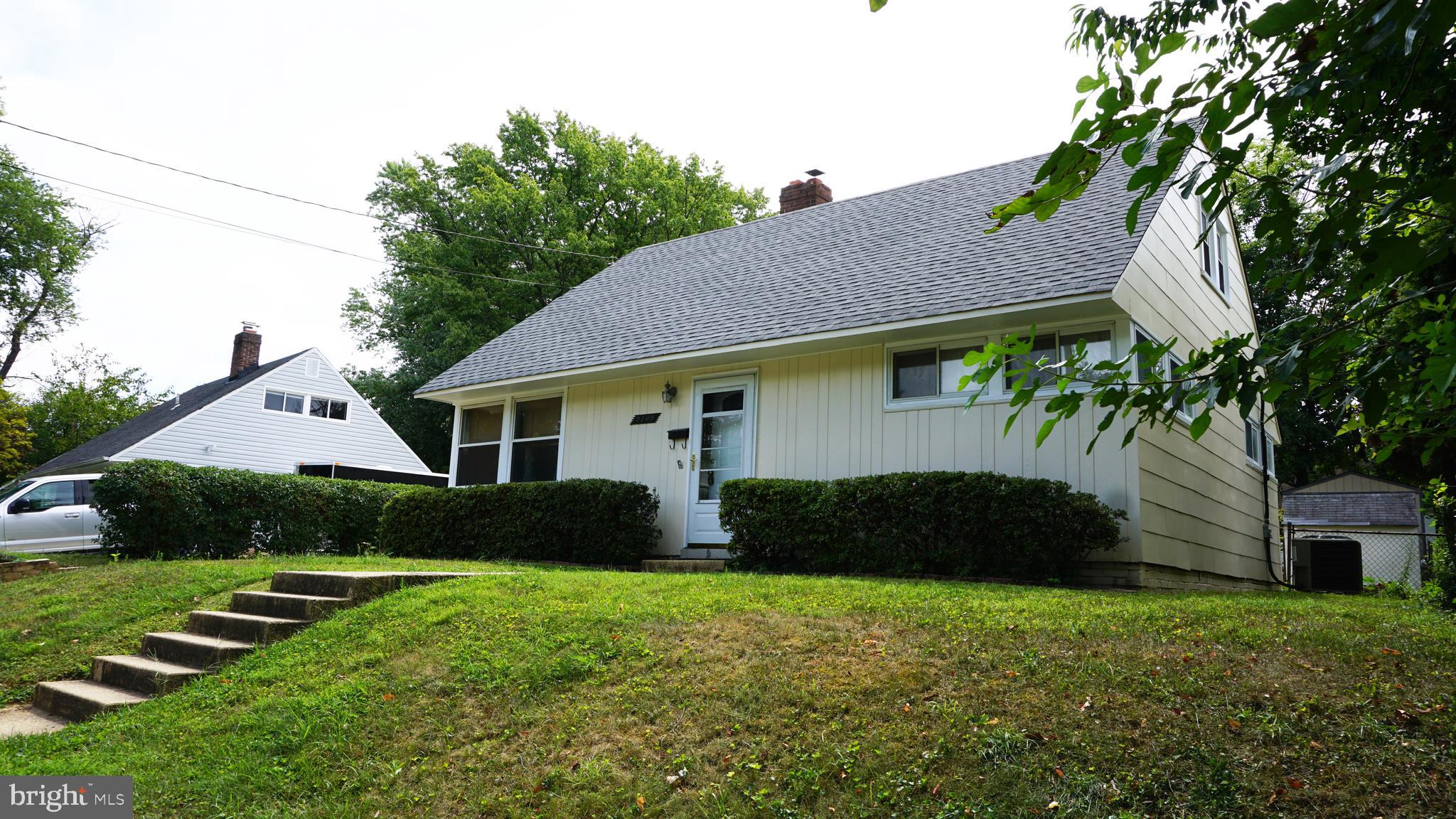 9709 Dilston Road Silver Spring, MD 20903 - Photo 3 of 10 Gallery Image 3