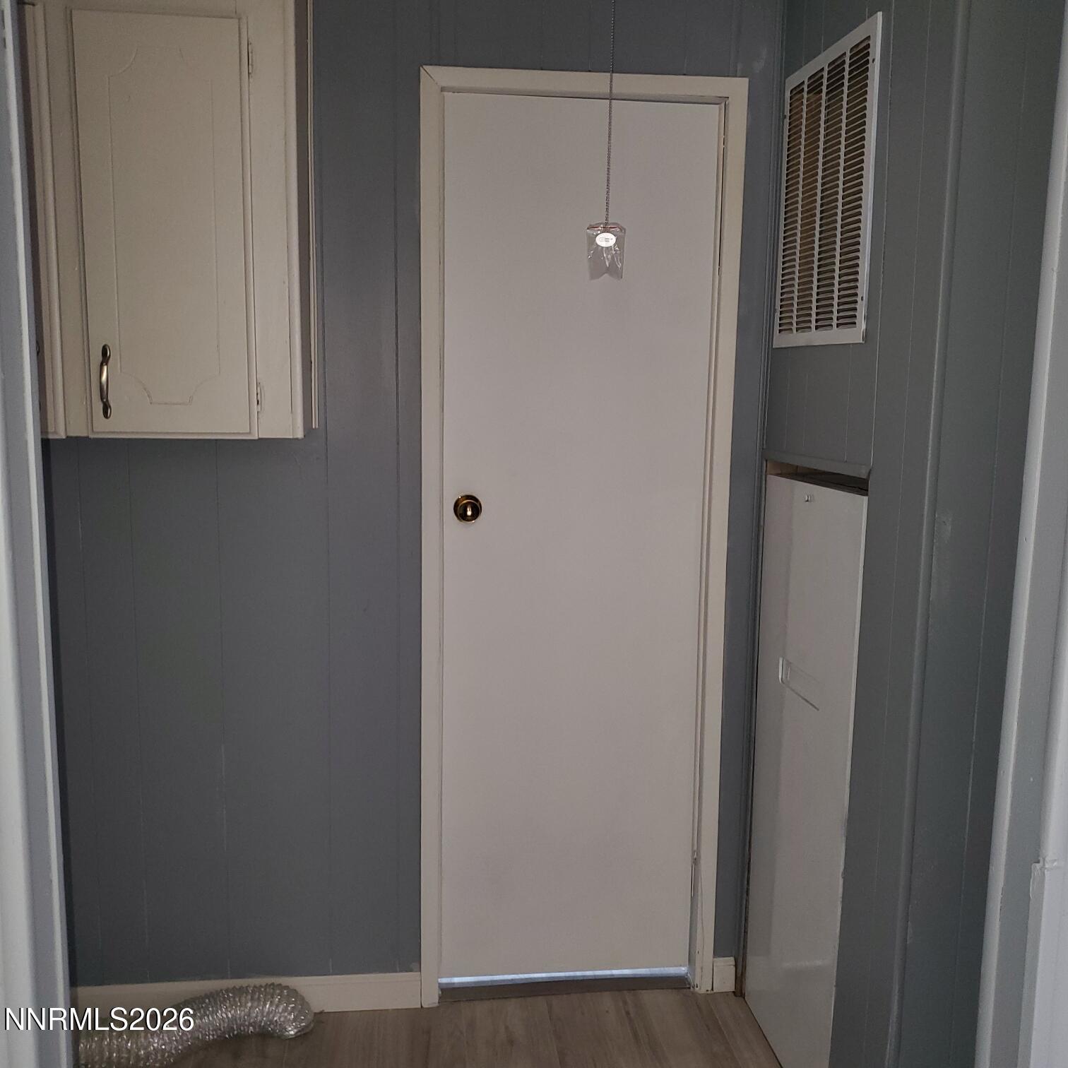 440 N Street Hawthorne, NV 89415 - Photo 9 of 34 a view of hallway with closet