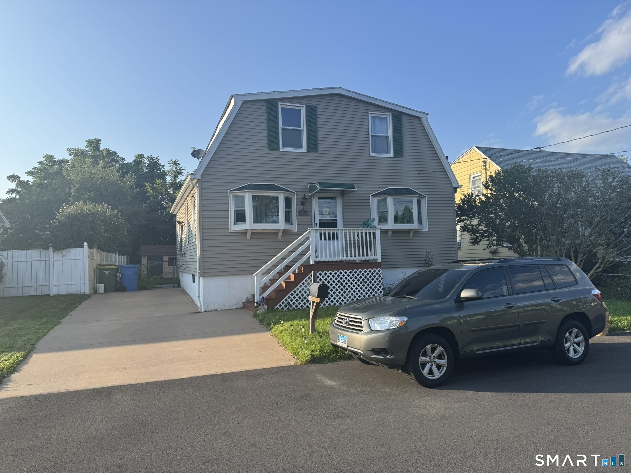 84 Anderson Avenue Waterbury, CT 06708 - Photo 2 of 40