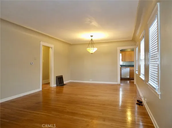 $3,500 | 3620 East 6th Street, Long Beach, CA 90814