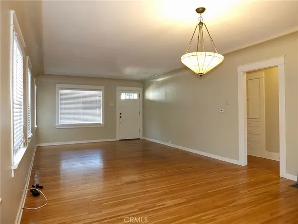 $3,500 | 3620 East 6th Street, Long Beach, CA 90814
