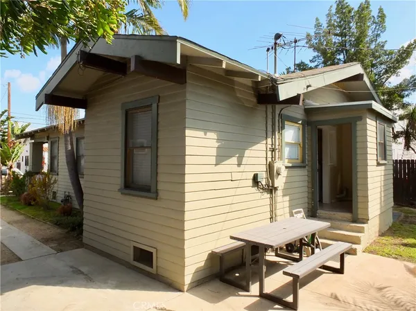 $3,500 | 3620 East 6th Street, Long Beach, CA 90814