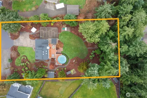 $1,150,000 | 15511 133rd Avenue East, Puyallup, WA 98374