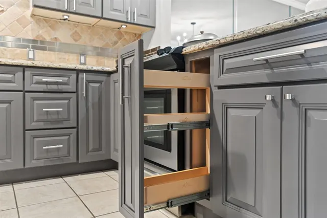 a view of walk in closet