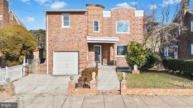 $955,000 | 33 Nicholson Street Northwest, Washington, DC 20011