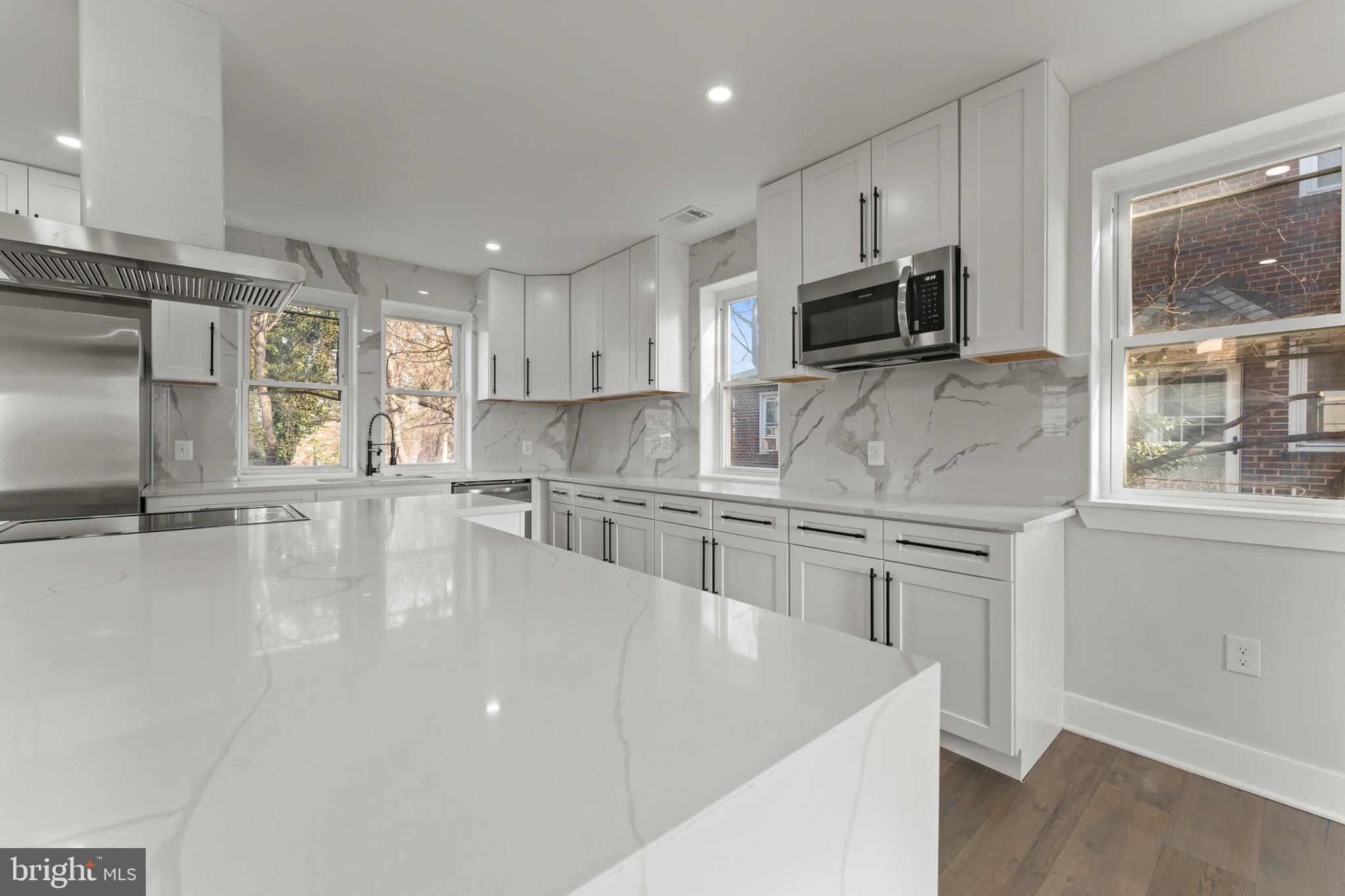 33 Nicholson Street Northwest Washington, DC 20011 - Photo 16 of 59 Contemporary Gourmet Style