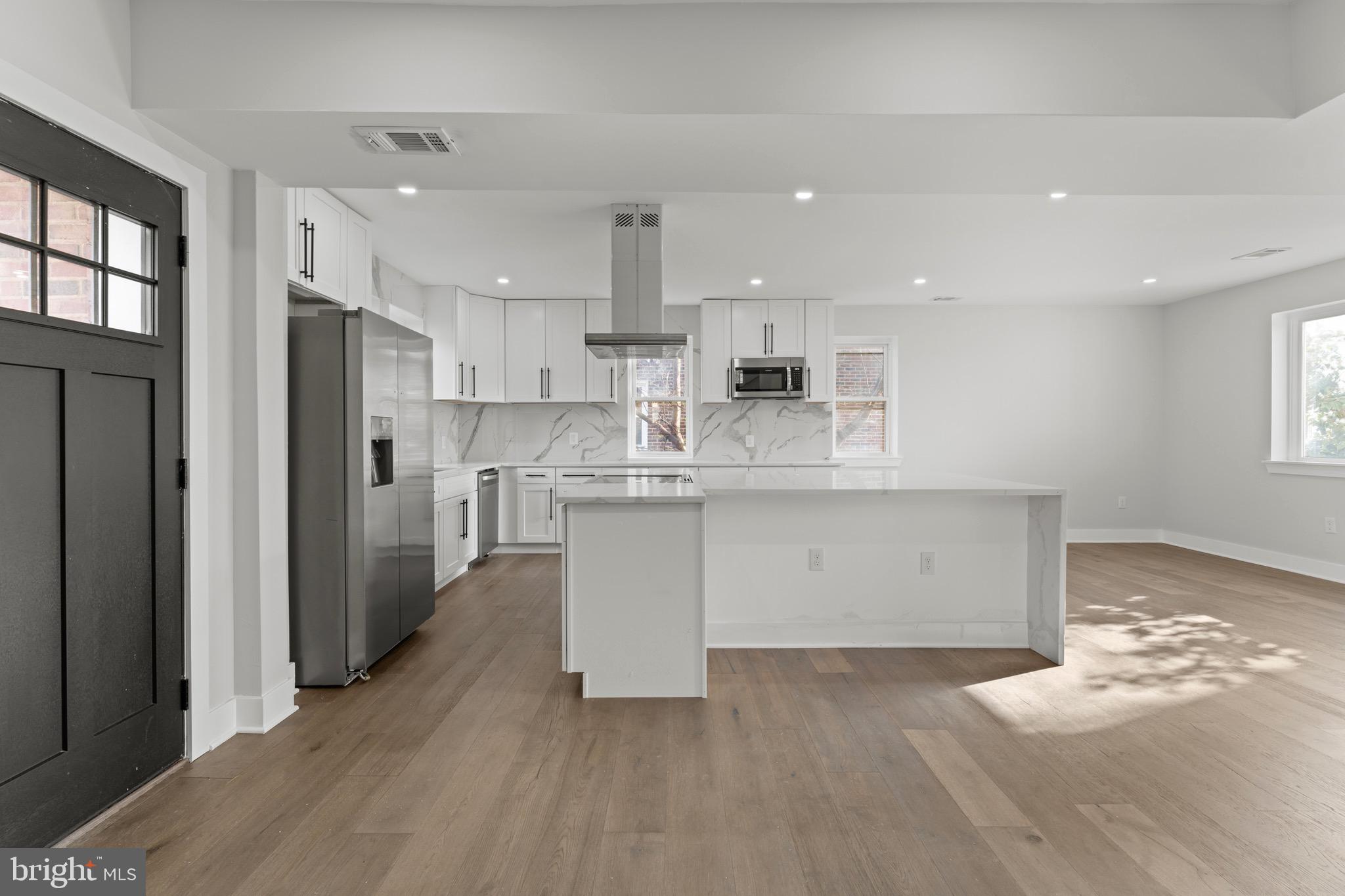 33 Nicholson Street Northwest Washington, DC 20011 - Photo 22 of 59