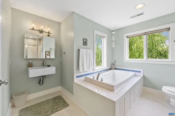 $1,625,000 | 7520-7522 Greenwood Station Road, Greenwood, VA 22943