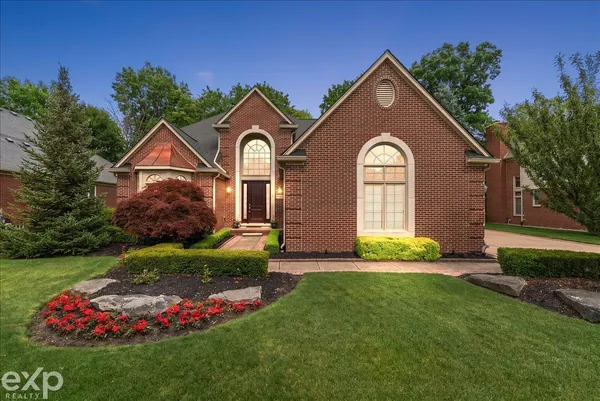 $669,000 | 54380 Sassafras Drive, Utica, MI 48315
