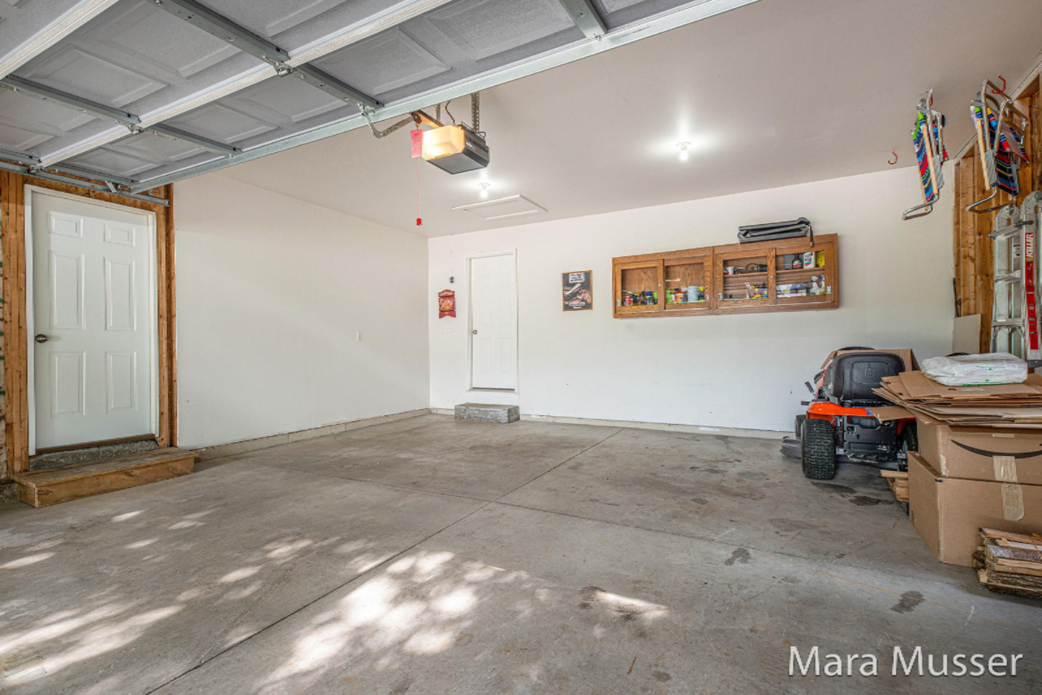 4005 Patti Road Dorr, MI 49323 - Photo 27 of 40 Garage