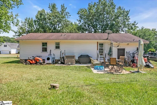 $299,900 | 606 Davenport Road, Simpsonville, SC 29680