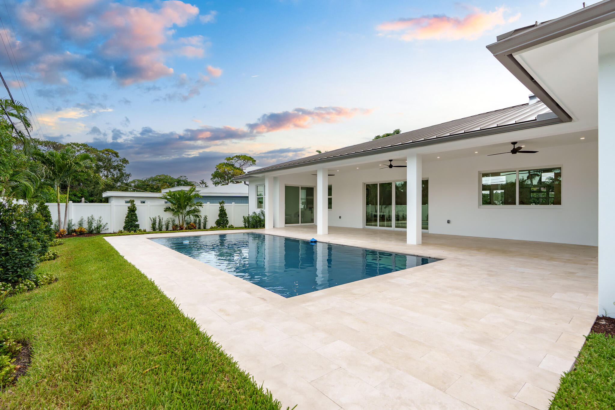 803 Sunset Road Boynton Beach, FL 33435 - Photo 21 of 57 a view of a house with backyard and kitchen