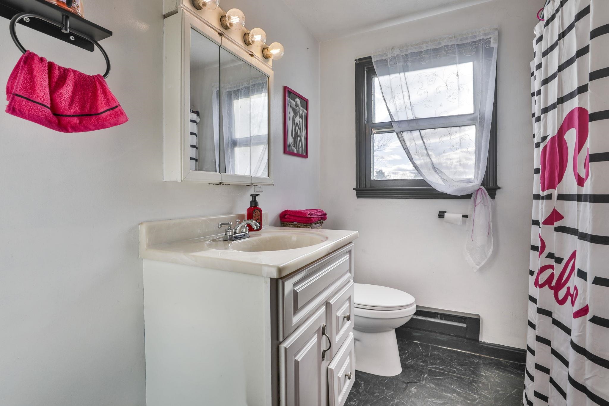 13 R Gamache Road Derry, NH 03038 - Photo 14 of 18
